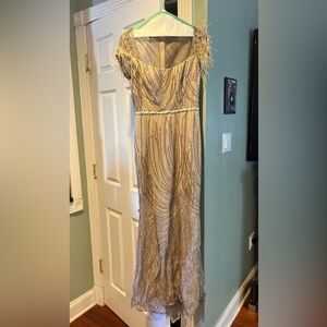 Carmen Marc Valvo Infusion gown. Size 2